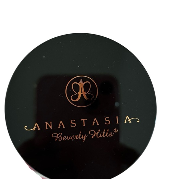 Radiant Glow Highlighter - Picture 2 of 5